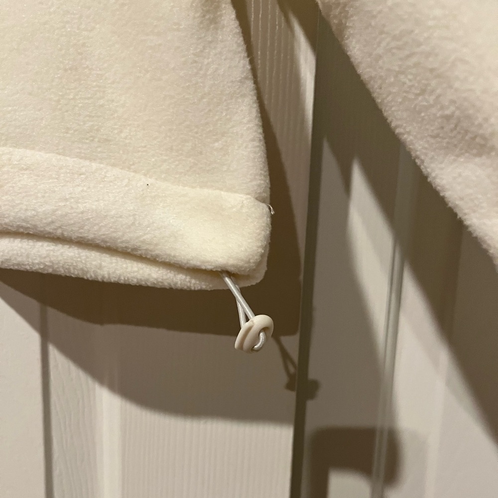 Alter’d State cropped fleece, NWT - Picture 4 of 15